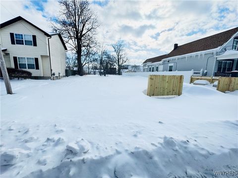 Photo of 97 Peckham Street, Buffalo, NY 14206 (MLS # B1659175)