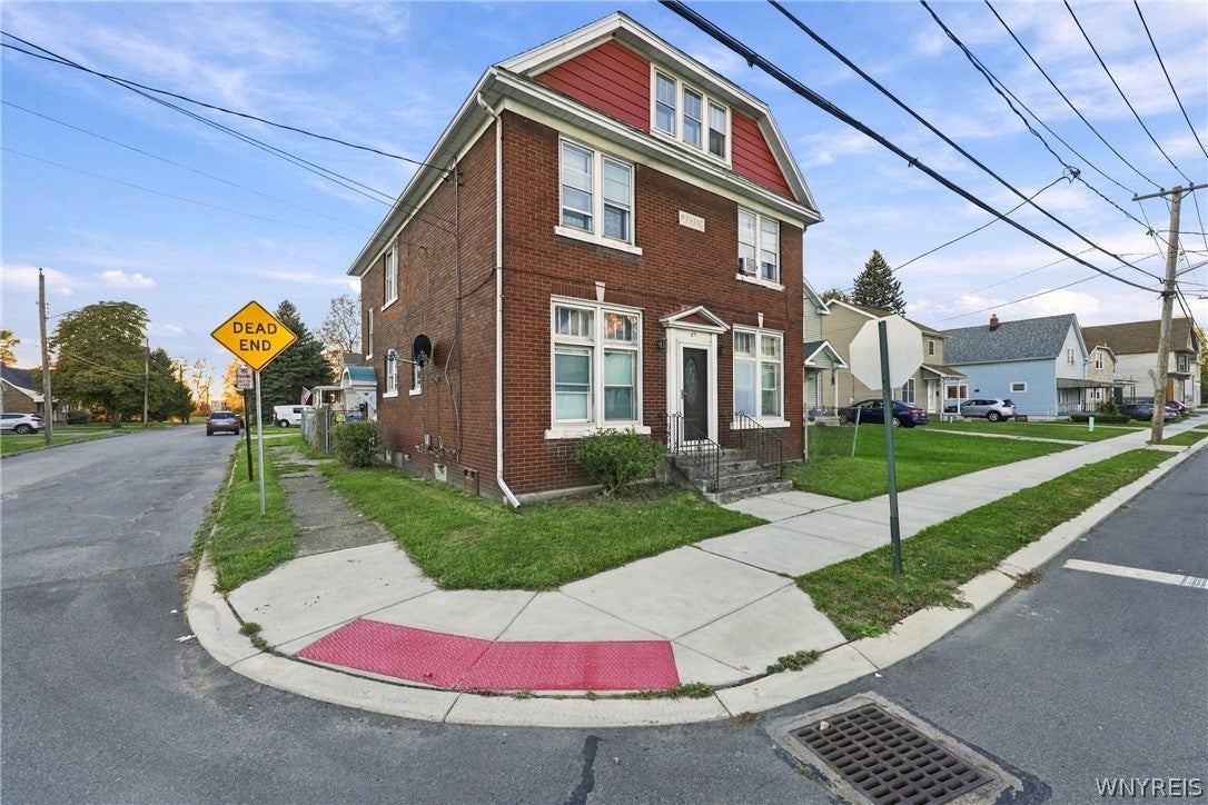 87 Center Street
