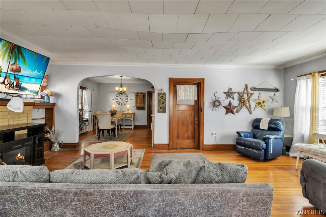 1088 Parkside Avenue