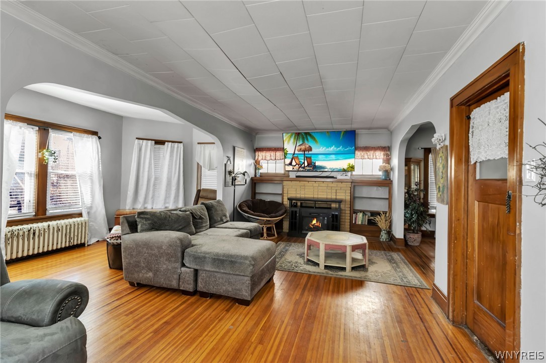 1088 Parkside Avenue