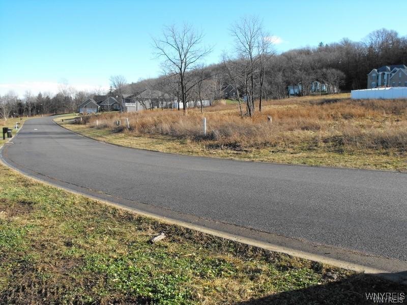 1014 Little Vista Drive, Lewiston, New York image 2