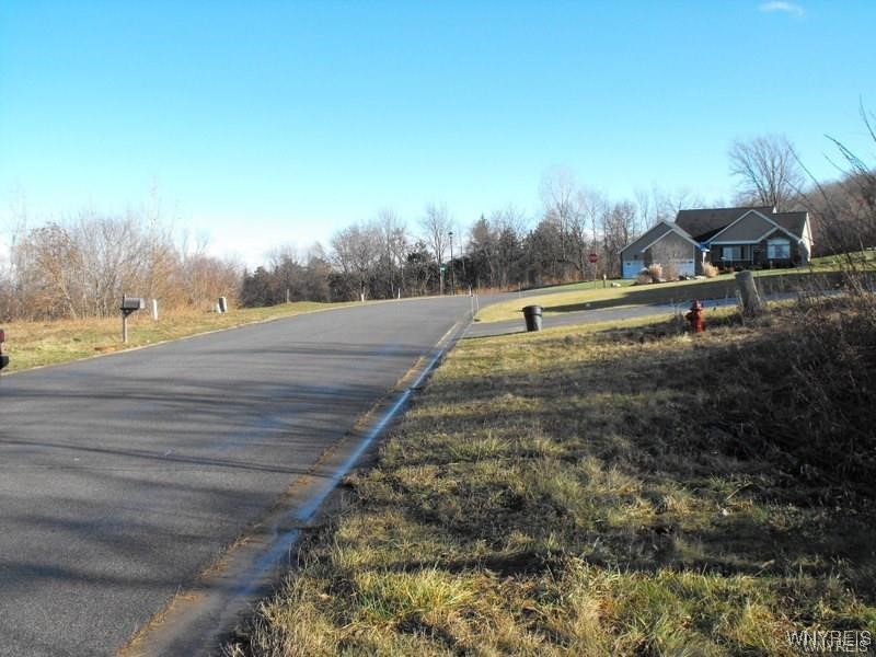 1014 Little Vista Drive, Lewiston, New York image 3