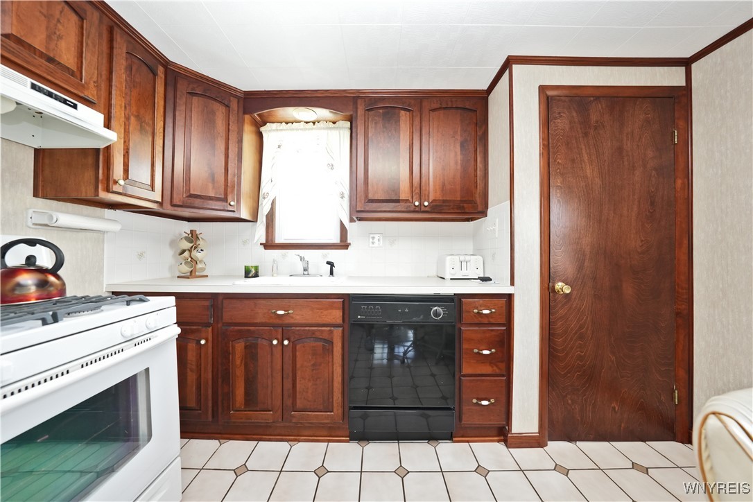 51 Orchard Avenue, Hamburg, New York image 11