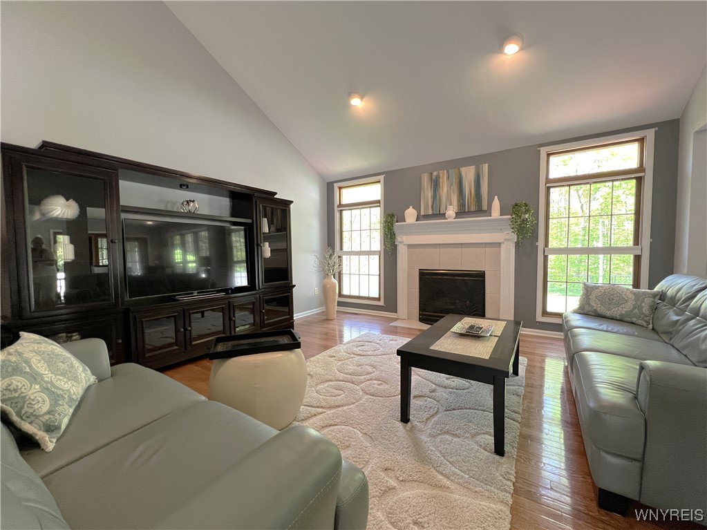 13272 Maple Ridge