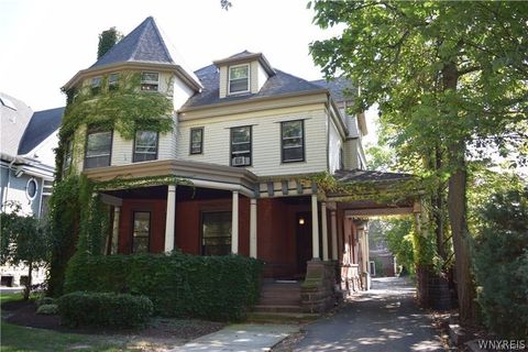 Photo of 721 W Ferry, #7 Street, Buffalo, NY 14222 (MLS # B1543340)