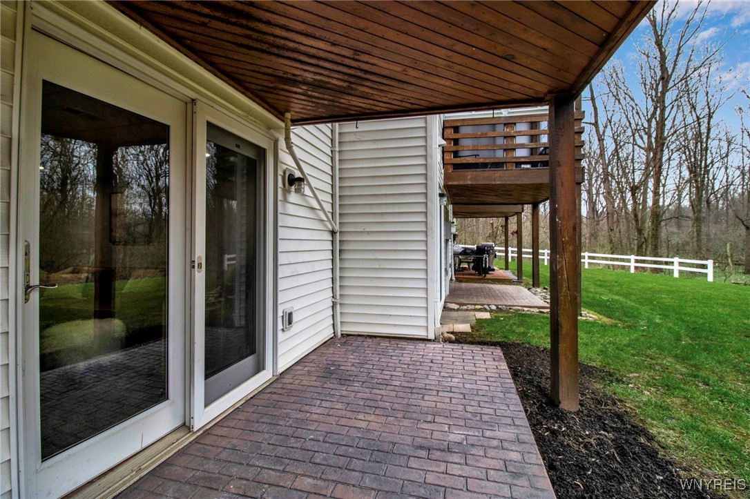 160 Olde Stone Lane, Lancaster, New York image 38