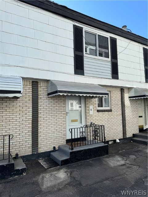 Photo of 216 Summer Street #6, Buffalo, NY 14222 (MLS # B1529009)