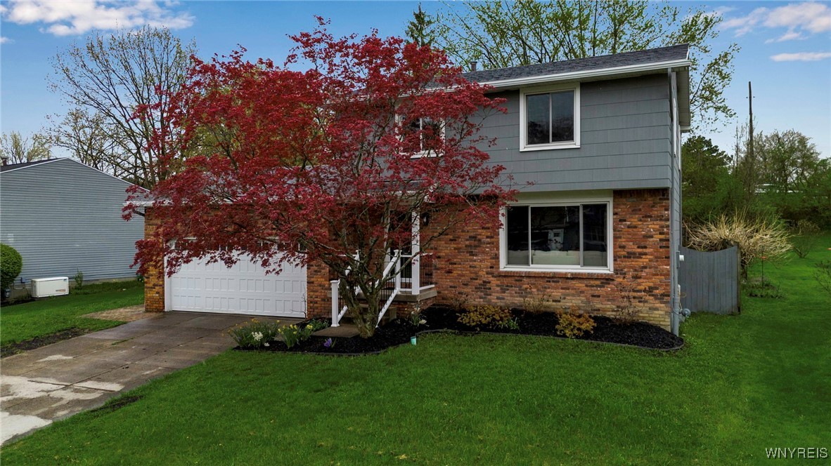 3971 Autumnway Lane, Hamburg, New York image 1