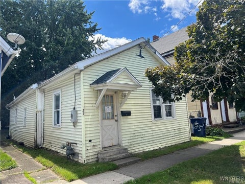 Homes For Sale - 137 Farmer Street<br/> Buffalo, NY 14207