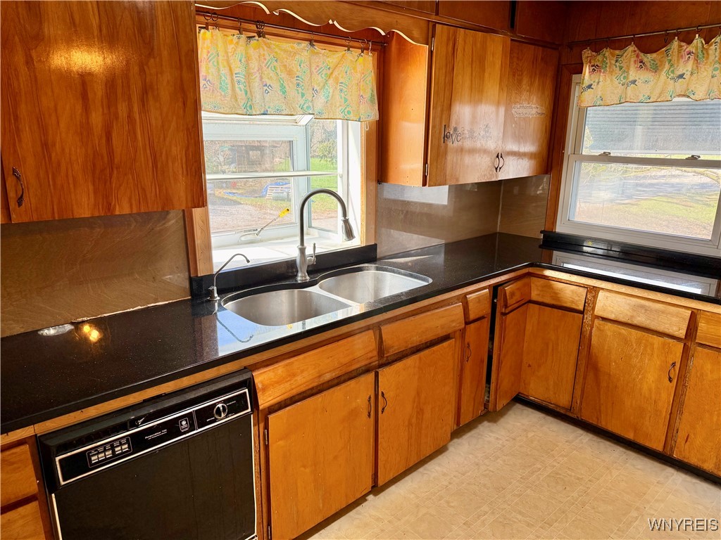 11152 S Lake Road, Pavilion, New York image 19