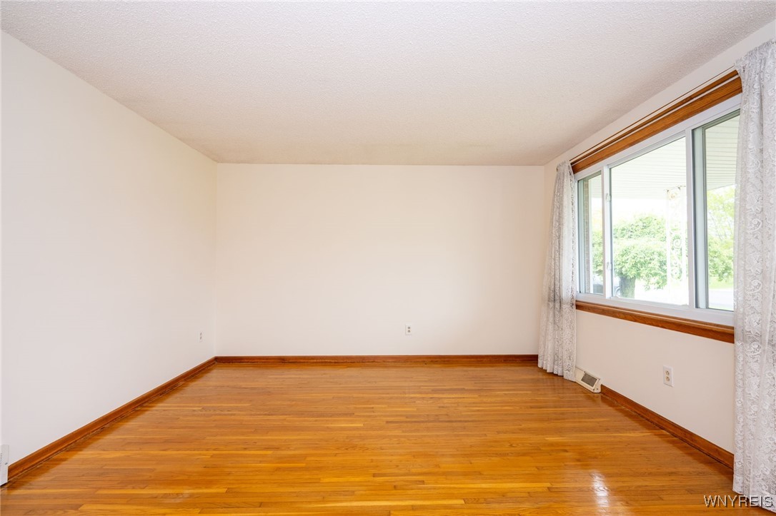 4314 Elmwood Avenue, Hamburg, New York image 4