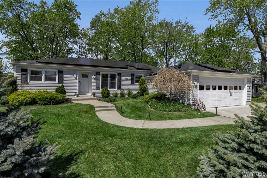 Photo of 126 Country Parkway, Amherst, NY 14221 (MLS # B1681259)