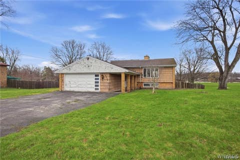 Photo for 4238 Tonawanda Creek Road