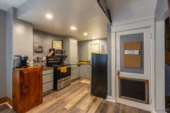 445 10th Street, Niagara Falls, New York image 7