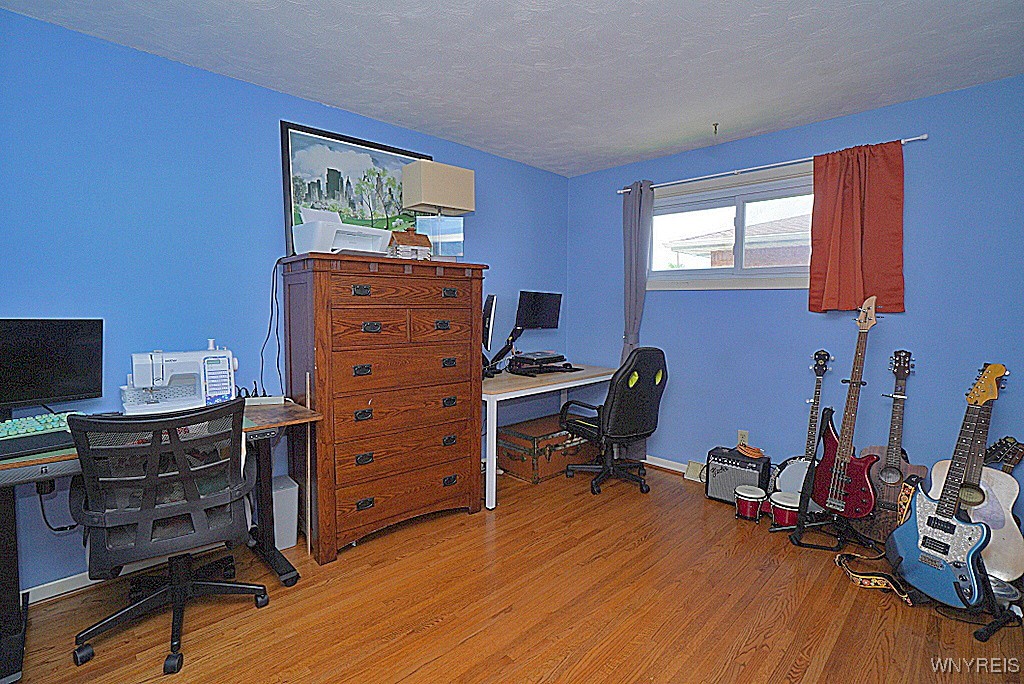 20 Frantzen Ter, Cheektowaga, New York image 16