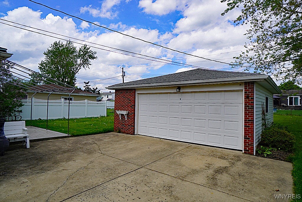 20 Frantzen Ter, Cheektowaga, New York image 18