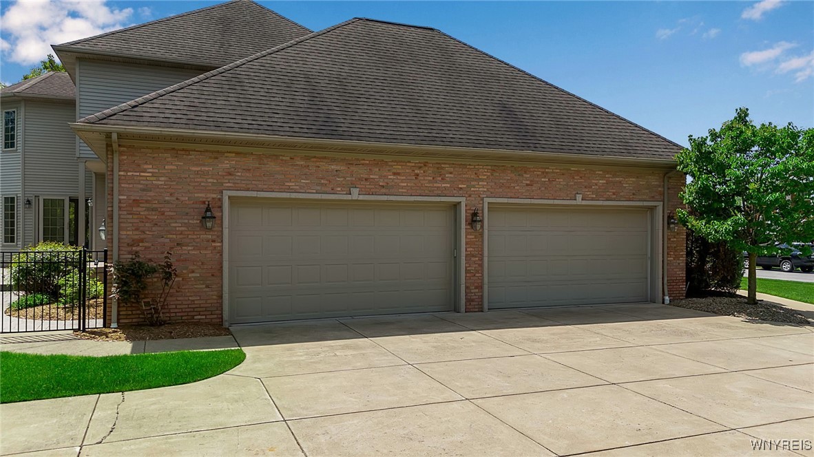 25 Davinci Court, Amherst, New York image 4