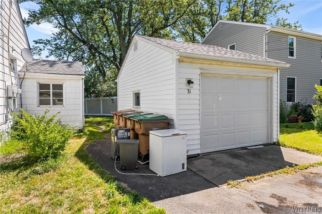 Photo of 33 Siberling Drive #31, Cheektowaga, NY 14225 (MLS # B1711134)