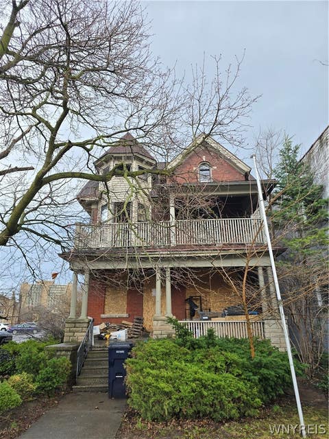 Multifamily For Sale - 729 Main Street<br/> Niagara Falls, NY 14301