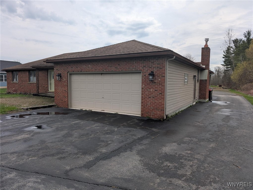 809 Erie Street, Lancaster, New York image 3