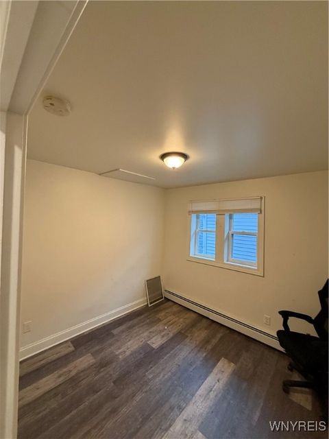 Tiny photo for 193 Vermont Street #Upper, Buffalo, NY 14213 (MLS # B1655348)