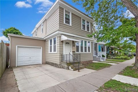 Photo of 193 Vermont Street #Upper, Buffalo, NY 14213 (MLS # B1655348)