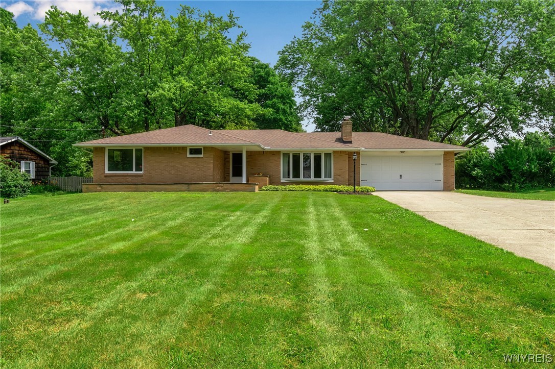 3747 Bowen Road