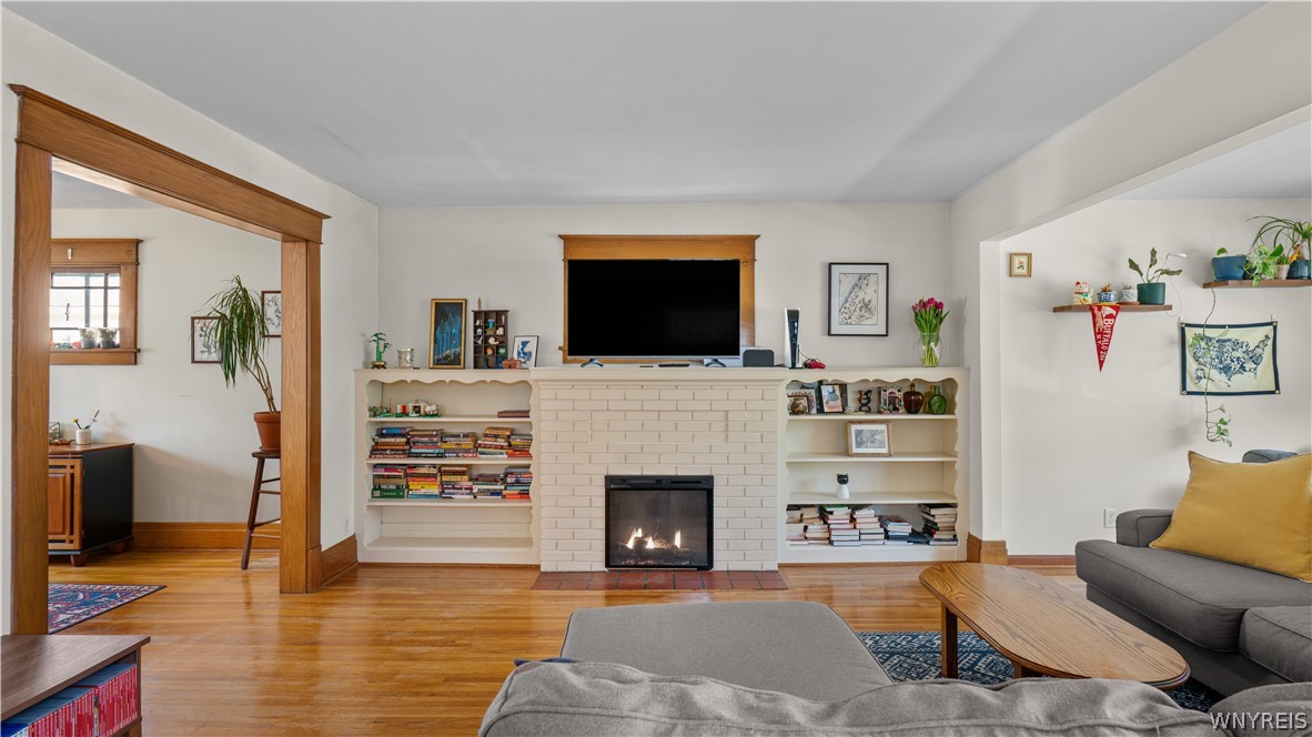 86 Lasalle Avenue