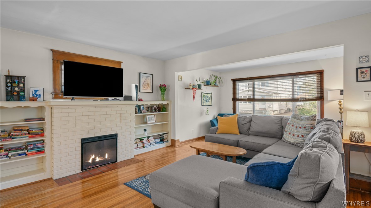 86 Lasalle Avenue