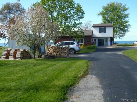 Single Family Residence in Porter NY 2667 Lake Road.jpg