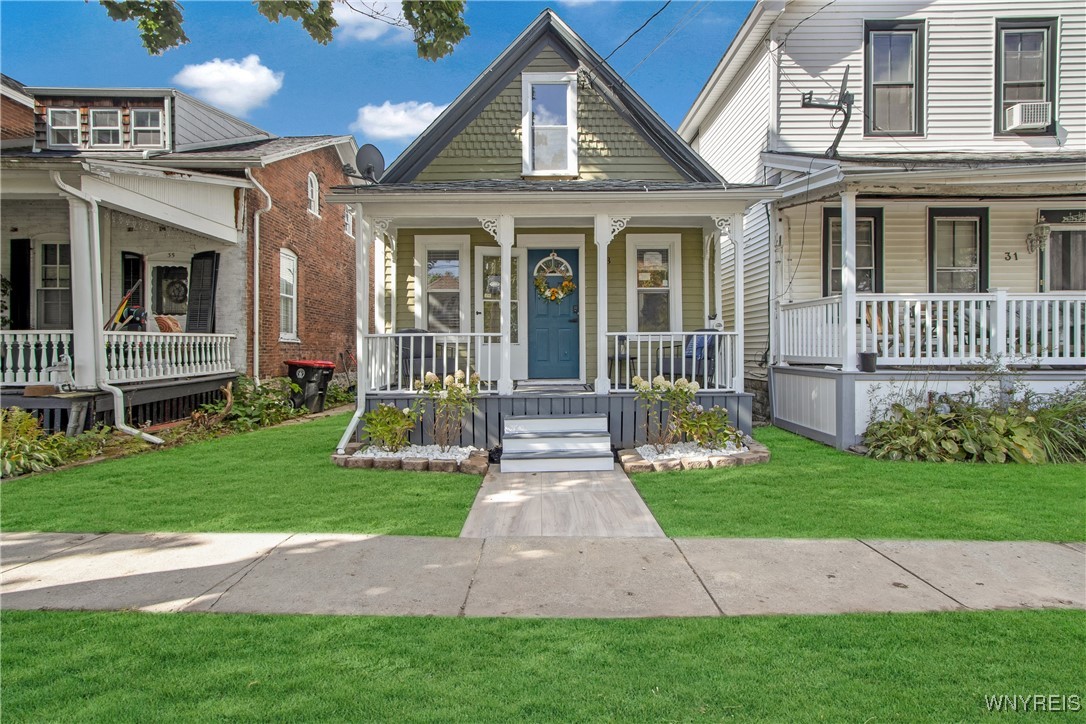 33 Church Street, Lancaster, New York image 1