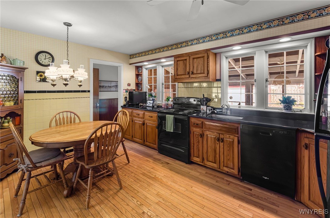 76 Deerhurst Park Boulevard, Tonawanda, New York image 5