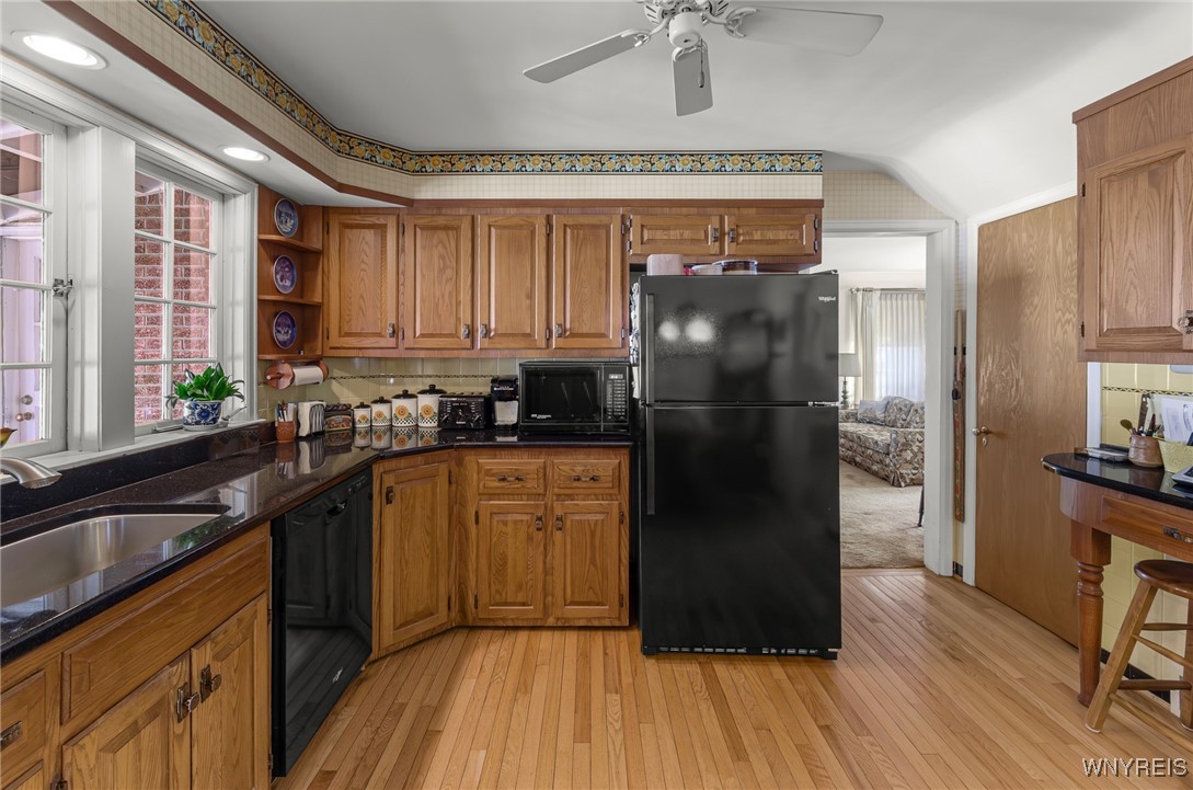 76 Deerhurst Park Boulevard, Tonawanda, New York image 4