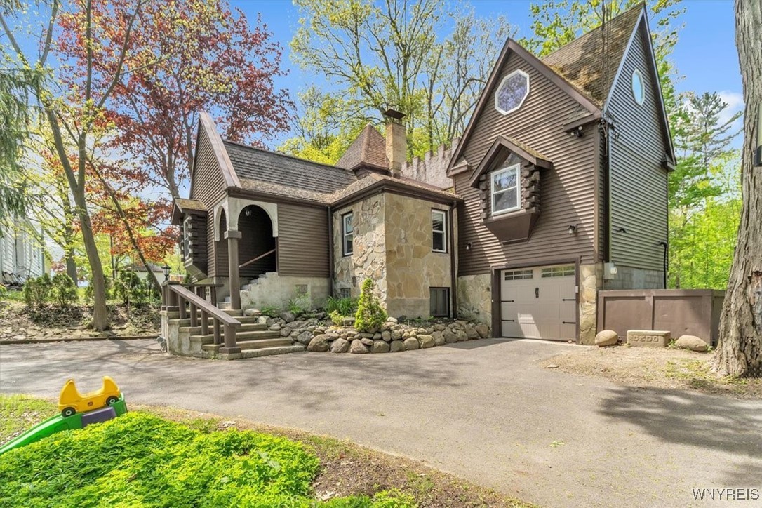 5764 Mckinley Parkway, Hamburg, New York image 4