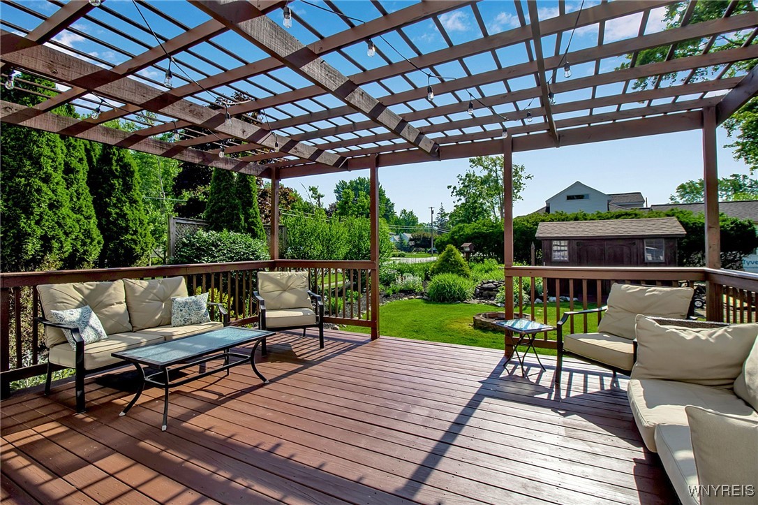 6095 Elm Street