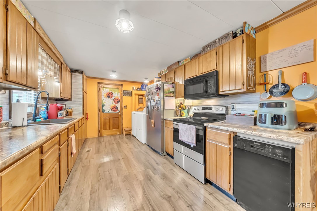 Albion, New York 14411, United States, 3 Bedrooms Bedrooms, ,1 BathroomBathrooms,Residential,Active,171668