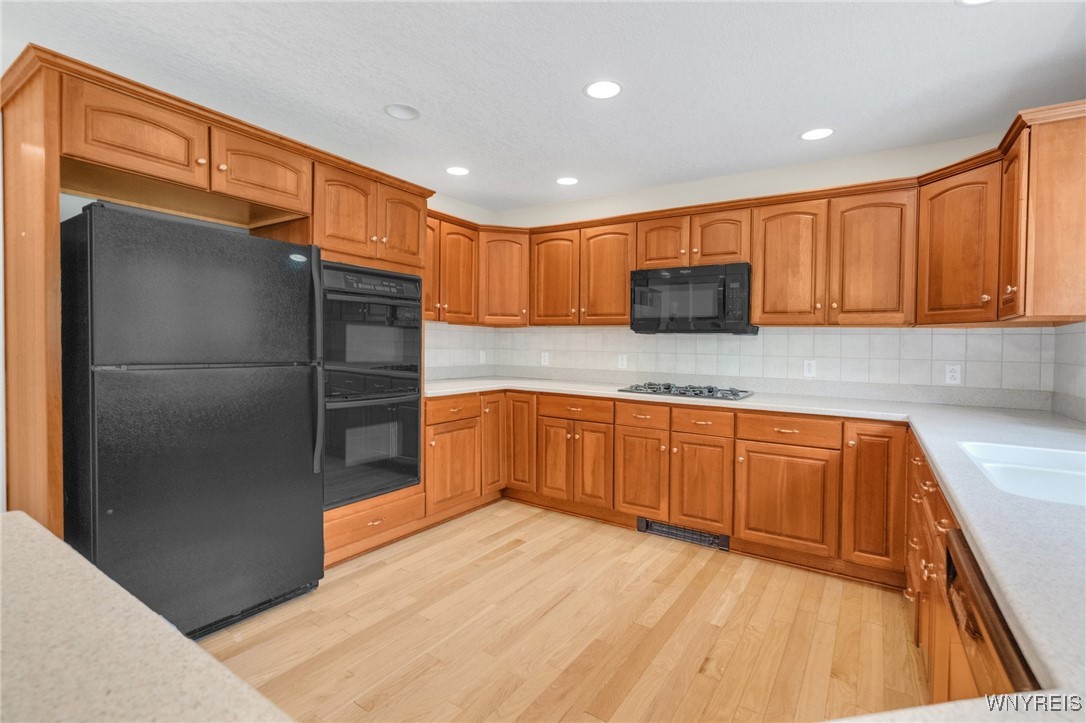 85 Alexander Way, Orchard Park, New York image 12