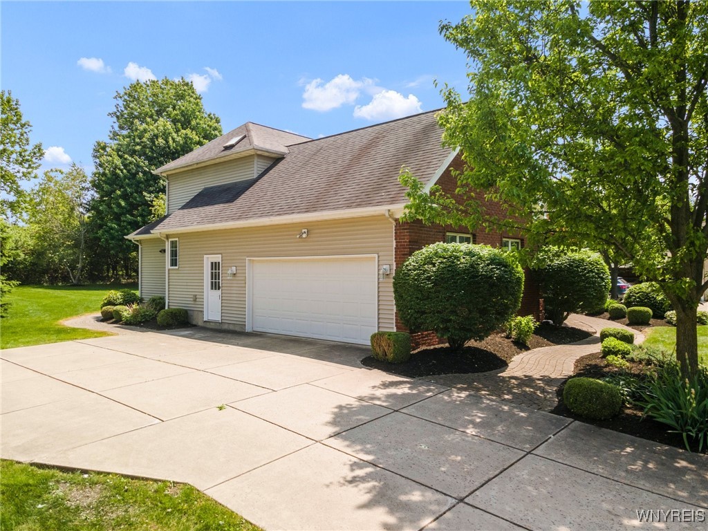 85 Alexander Way, Orchard Park, New York image 33