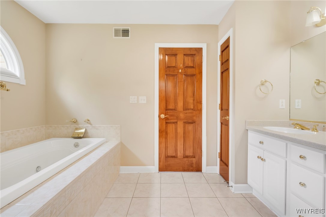 85 Alexander Way, Orchard Park, New York image 24