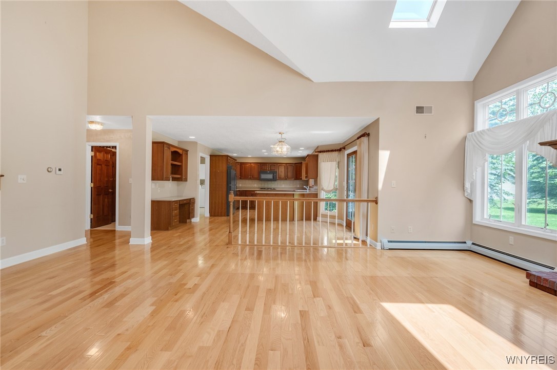 85 Alexander Way, Orchard Park, New York image 4