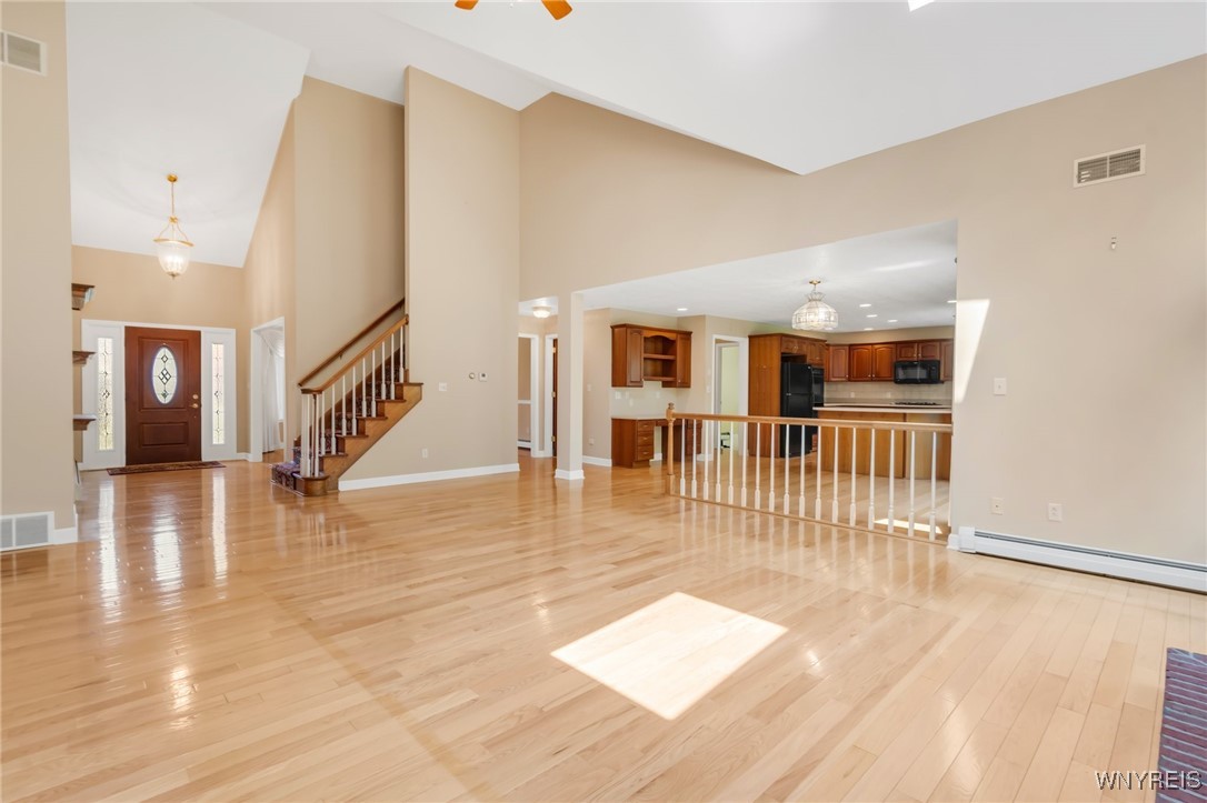 85 Alexander Way, Orchard Park, New York image 5