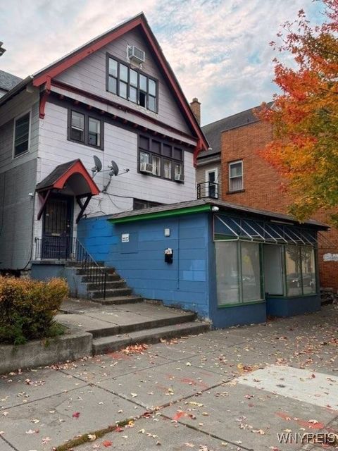 Photo of 571 Elmwood Avenue, Buffalo, NY 14222 (MLS # B1575040)