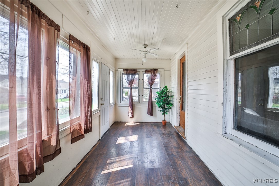 1112 College Avenue, Niagara Falls, New York image 2