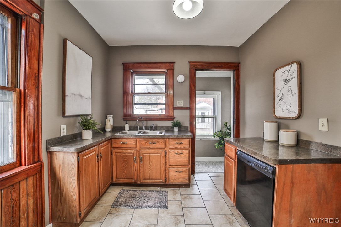 1112 College Avenue, Niagara Falls, New York image 9