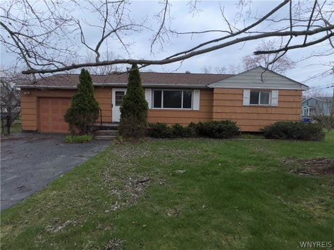 Homes For Sale - 3956 Lincoln Avenue<br/> Hamburg, NY 14075