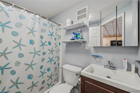 Tiny photo for 456 Fort Gray Drive, Lewiston, NY 14092 (MLS # B1724039)