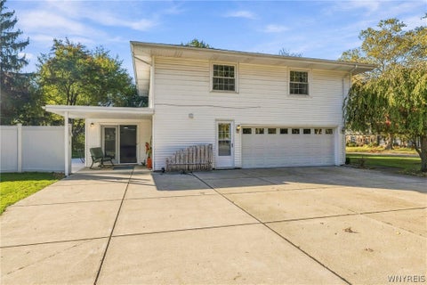 Tiny photo for 456 Fort Gray Drive, Lewiston, NY 14092 (MLS # B1724039)