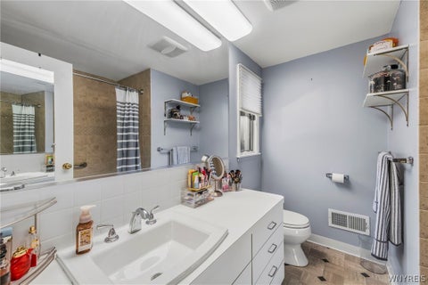 Tiny photo for 456 Fort Gray Drive, Lewiston, NY 14092 (MLS # B1724039)