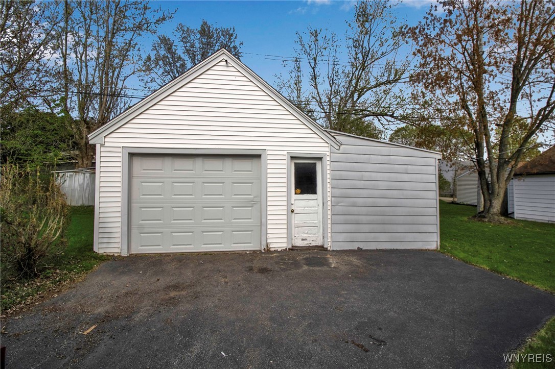 3590 Salisbury Avenue, Hamburg, New York image 38