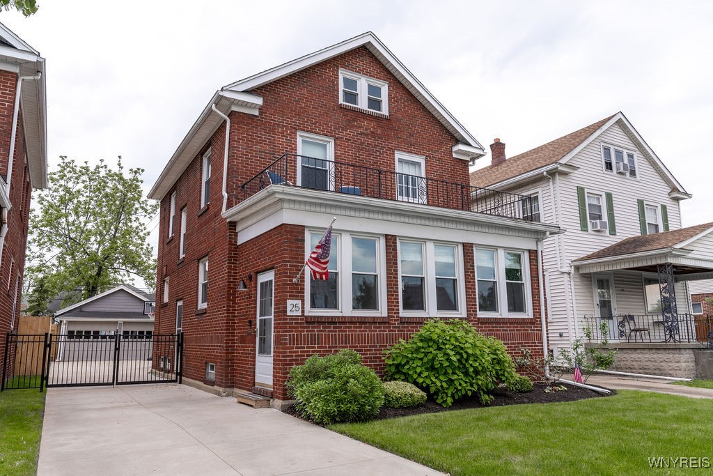 25 Kenton Road, Tonawanda, New York image 1